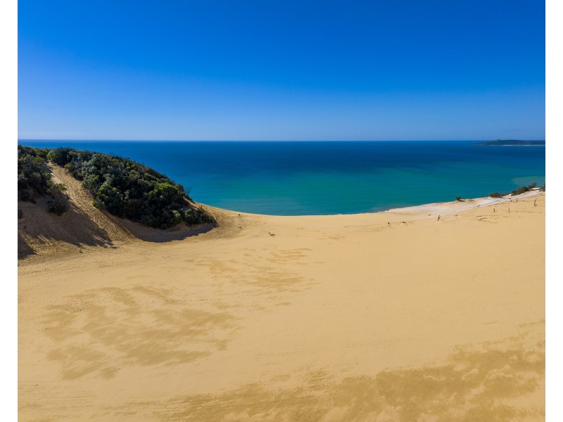 75 COOLOOLA DRIVE, Rainbow Beach QLD 4581