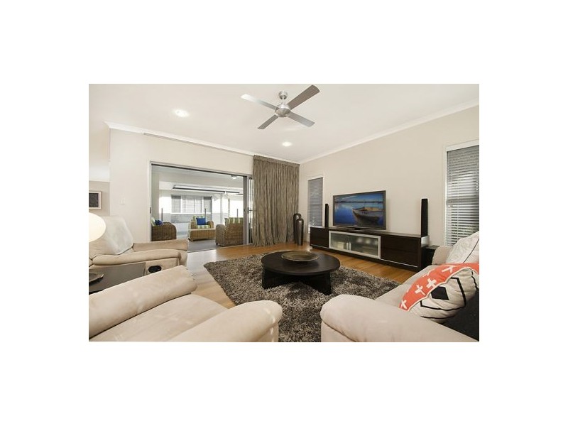 5 Aland Place, Palmwoods QLD 4555
