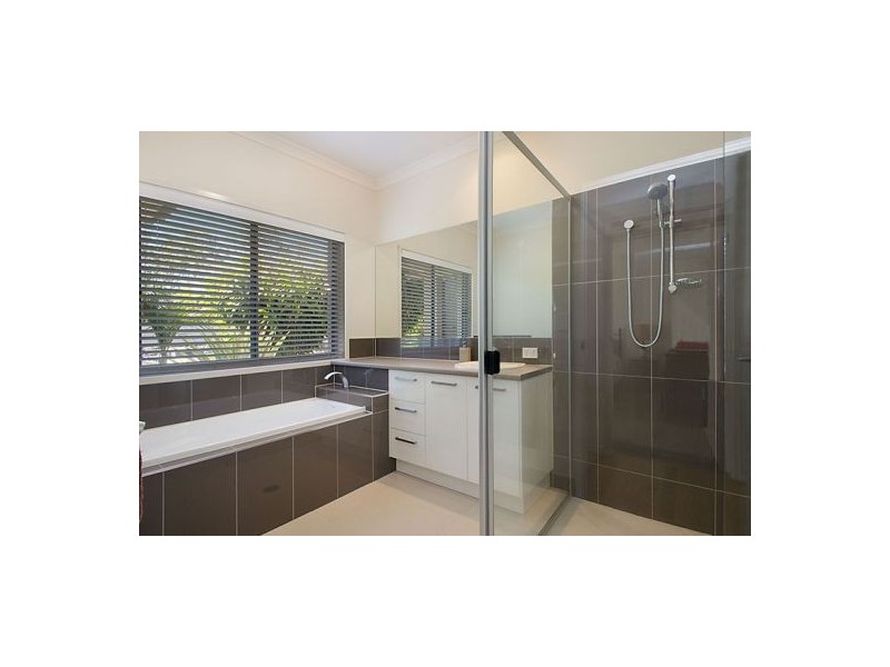 5 Aland Place, Palmwoods QLD 4555