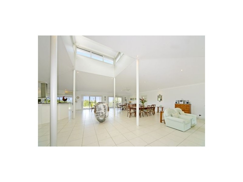 813 Hunchy Road, Hunchy QLD 4555