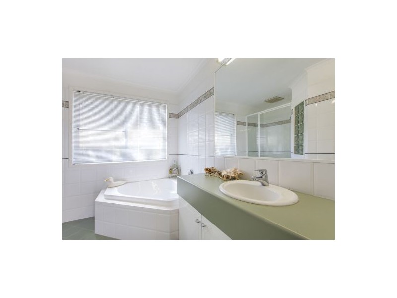 18 Whitehaven Drive, Buderim QLD 4556