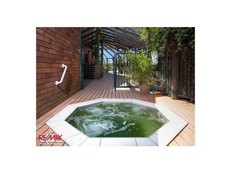 8 Marisa Court, Moffat Beach QLD 4551