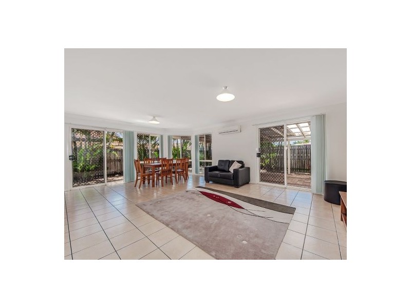 524 Nicklin Way, Wurtulla QLD 4575