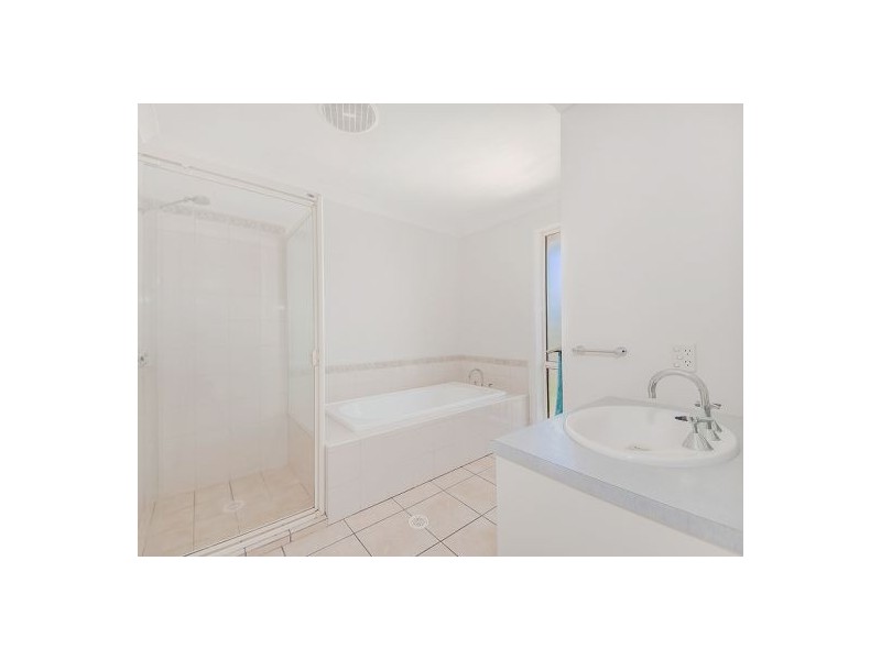 524 Nicklin Way, Wurtulla QLD 4575