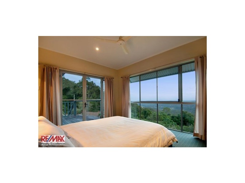 182 Thompson Road, Towen Mountain QLD 4560