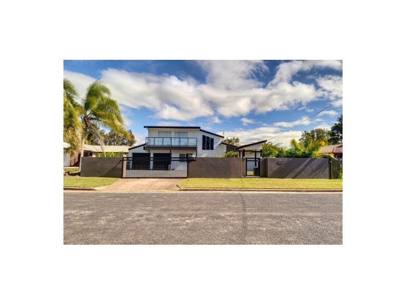4 Narranda Place, Mountain Creek QLD 4557