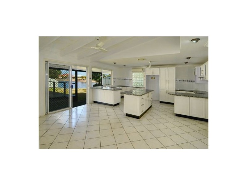 4 Narranda Place, Mountain Creek QLD 4557