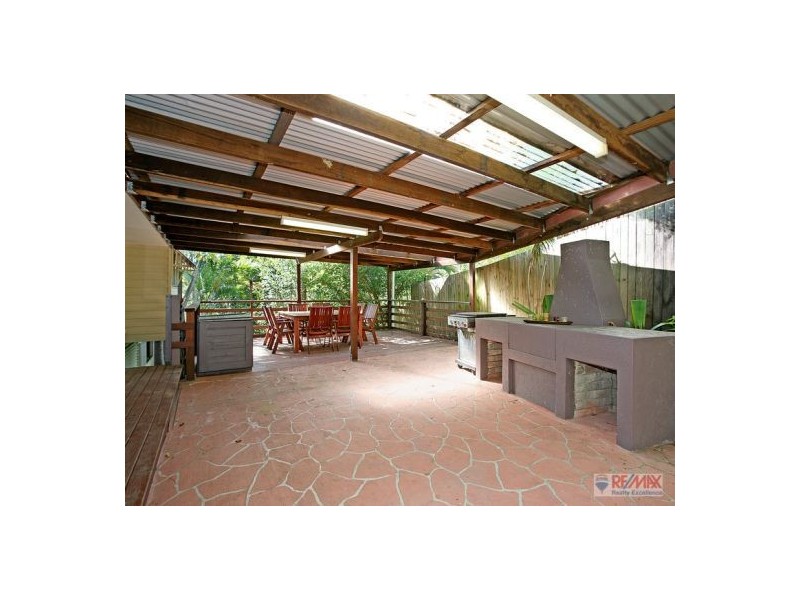 5 Bluegum Court, Little Mountain QLD 4551