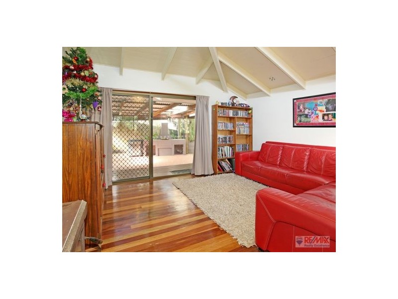 5 Bluegum Court, Little Mountain QLD 4551