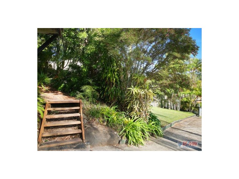 5 Bluegum Court, Little Mountain QLD 4551