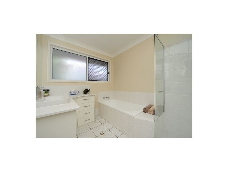 4 Eagle Court, Wurtulla QLD 4575