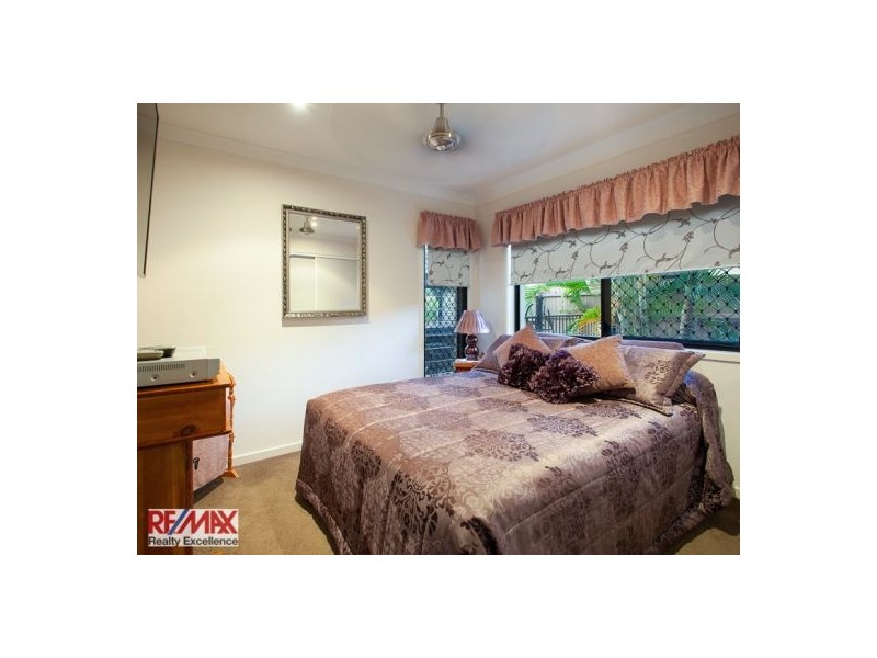 8 Campbellville Circuit, Pelican Waters QLD 4551