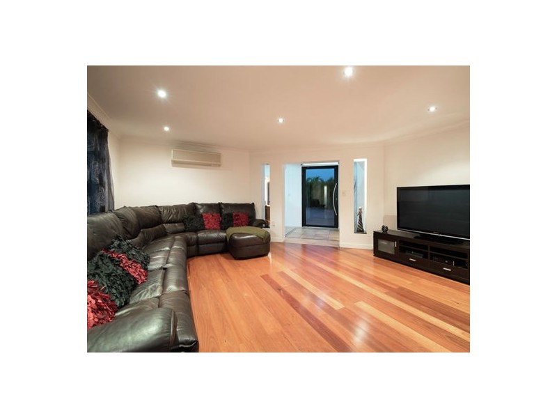 3 Midden Place, Pelican Waters QLD 4551