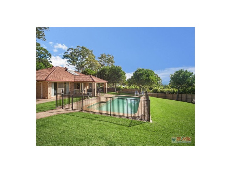 10 Courcheval Terrace, Mons QLD 4556