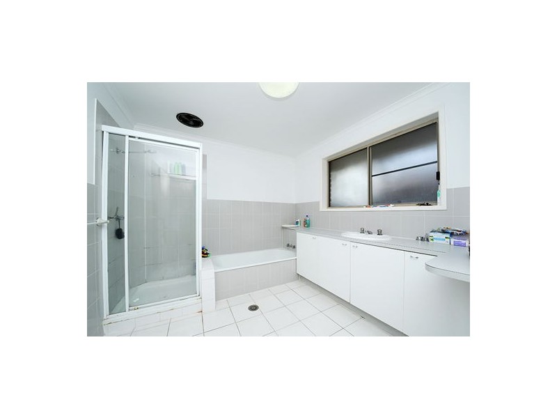 17 Baroona Street, Wurtulla QLD 4575