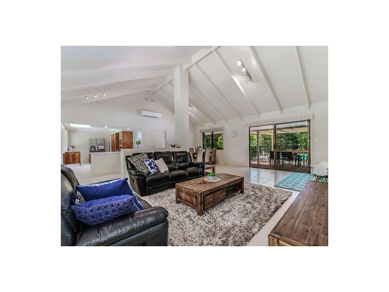 69 Parsons Road, Forest Glen QLD 4556