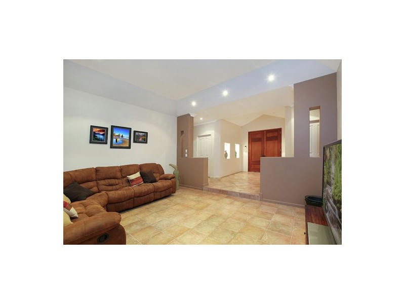 29 Courcheval Tce, Mons QLD 4556