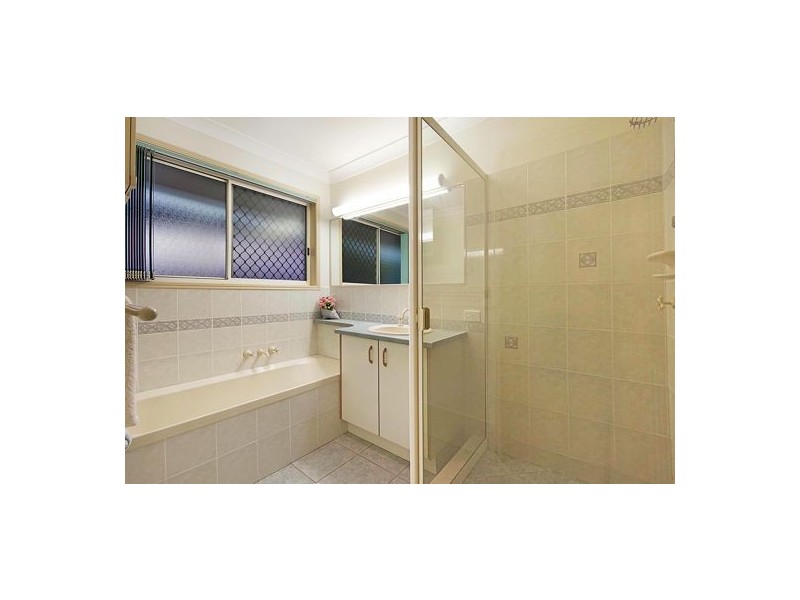 4 Willaroo Court, Wurtulla QLD 4575