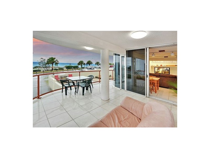Units1 & 2/4 Marina Walk, Alexandra Headland QLD 4572