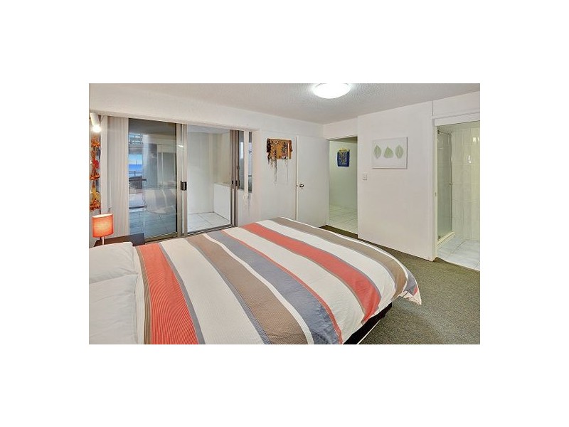 Units1 & 2/4 Marina Walk, Alexandra Headland QLD 4572