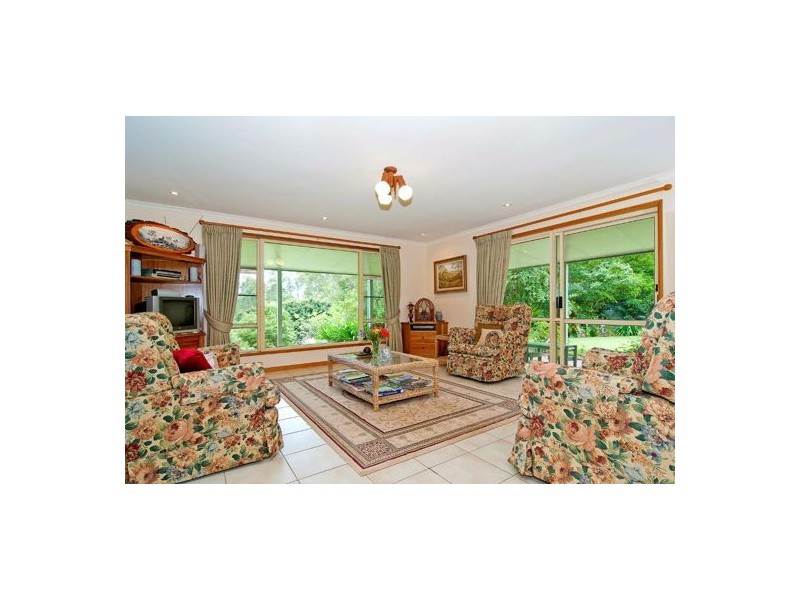 151 Towen Mountain Rd, Towen Mountain QLD 4560