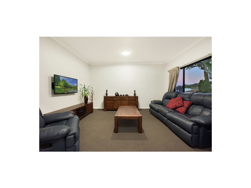 54 Petigrain Avenue, Palmwoods QLD 4555