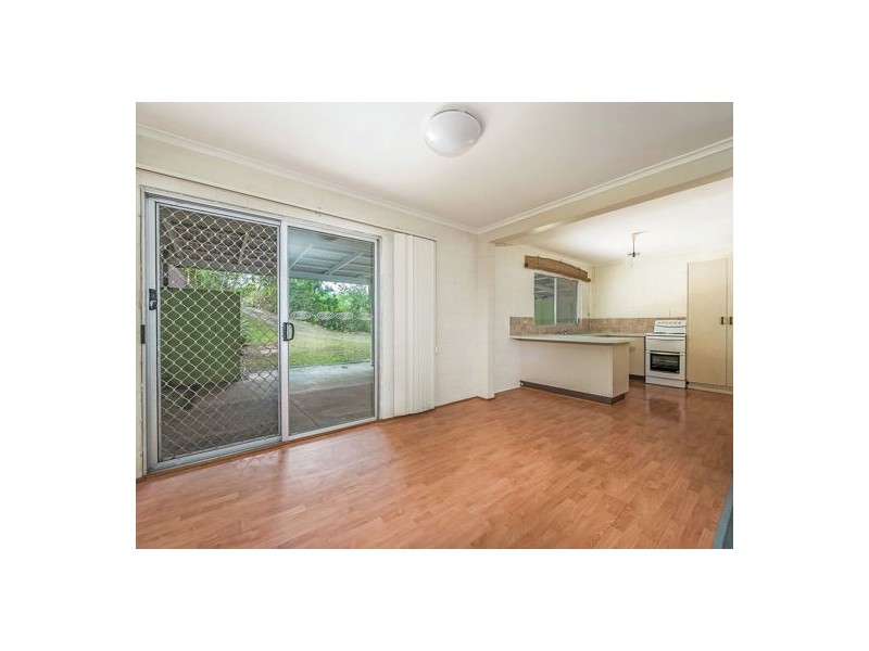 14 Rifle Range Rd, Nambour QLD 4560