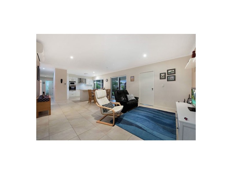 3 Griffin Place, Coes Creek QLD 4560