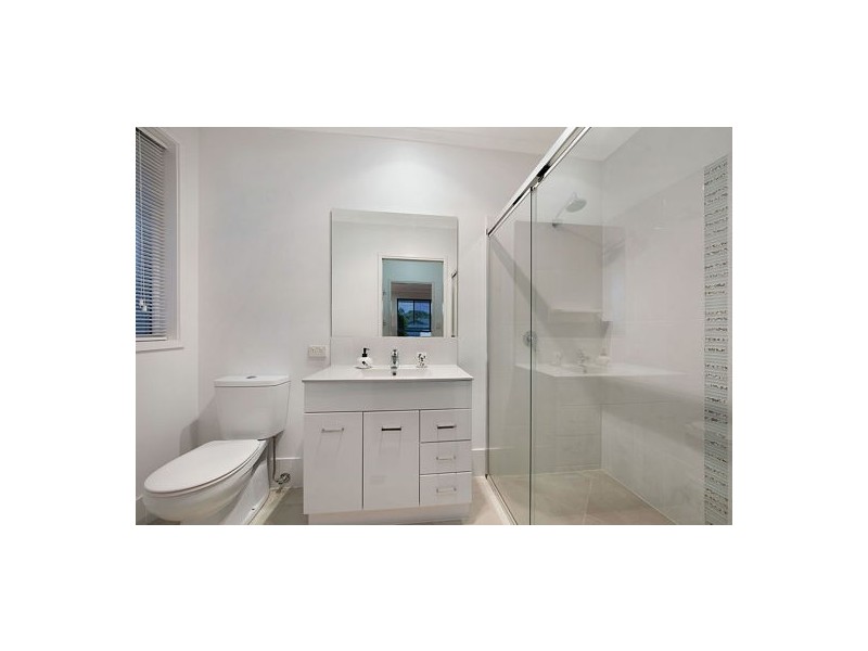 3 Griffin Place, Coes Creek QLD 4560