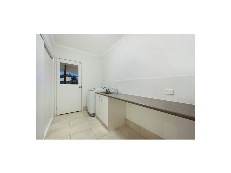 3 Griffin Place, Coes Creek QLD 4560