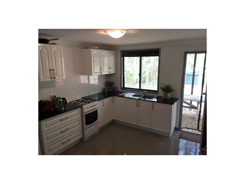 13 Brandenburg Rd, Mooloolah Valley QLD 4553