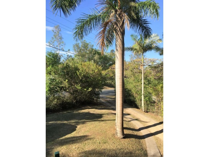 13 Brandenburg Rd, Mooloolah Valley QLD 4553
