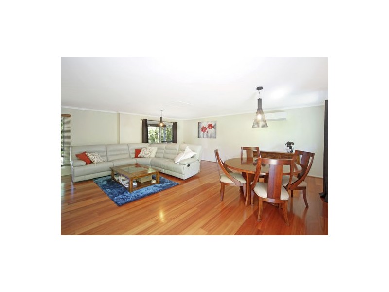 33 Ballantyne Crt, Glenview QLD 4553