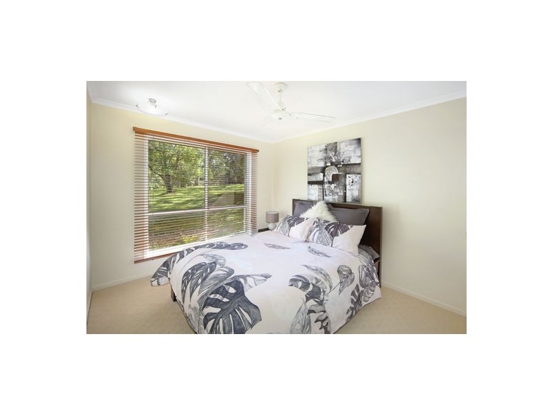 33 Ballantyne Crt, Glenview QLD 4553