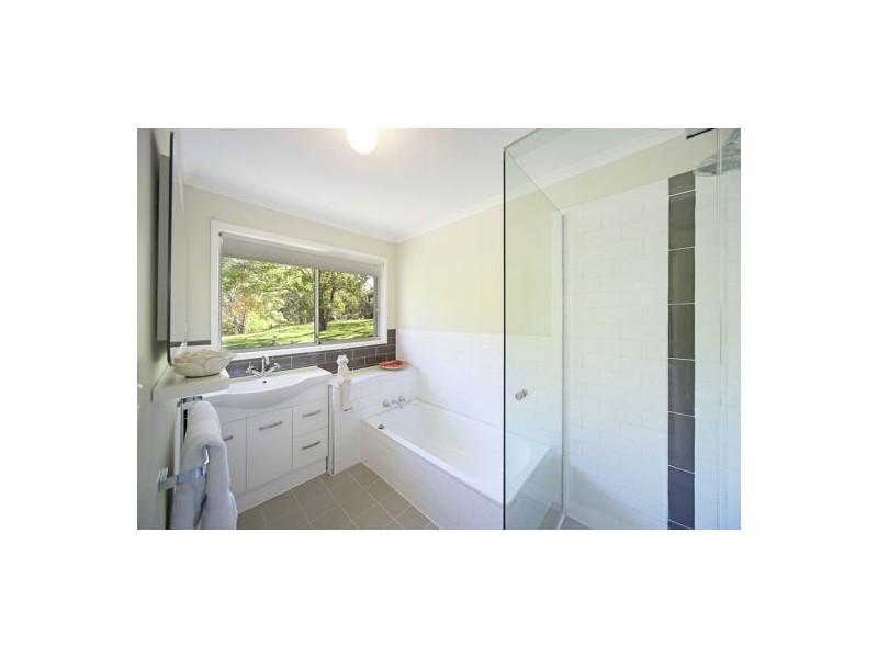 33 Ballantyne Crt, Glenview QLD 4553