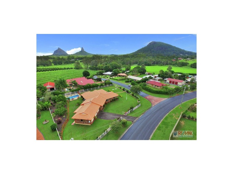 2 Crestwood Rd, Glass House Mountains QLD 4518