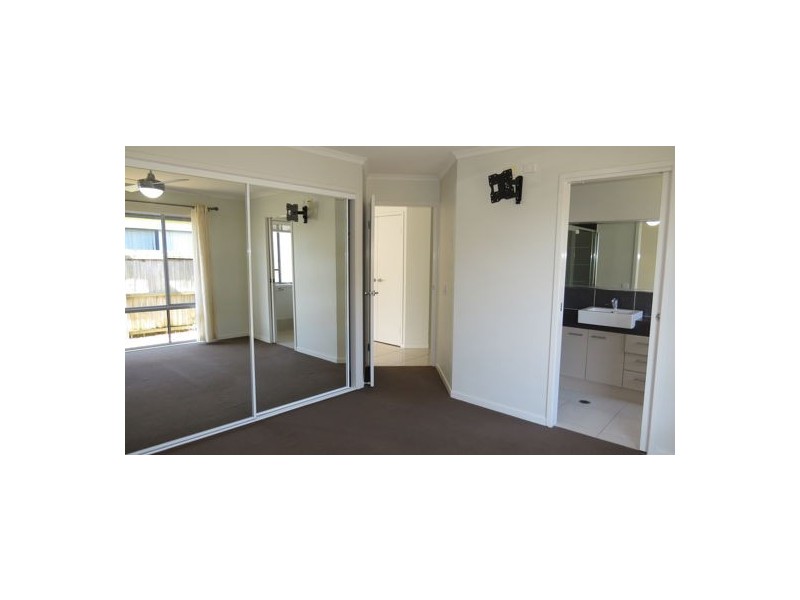 10 Burrows Street, Sippy Downs QLD 4556