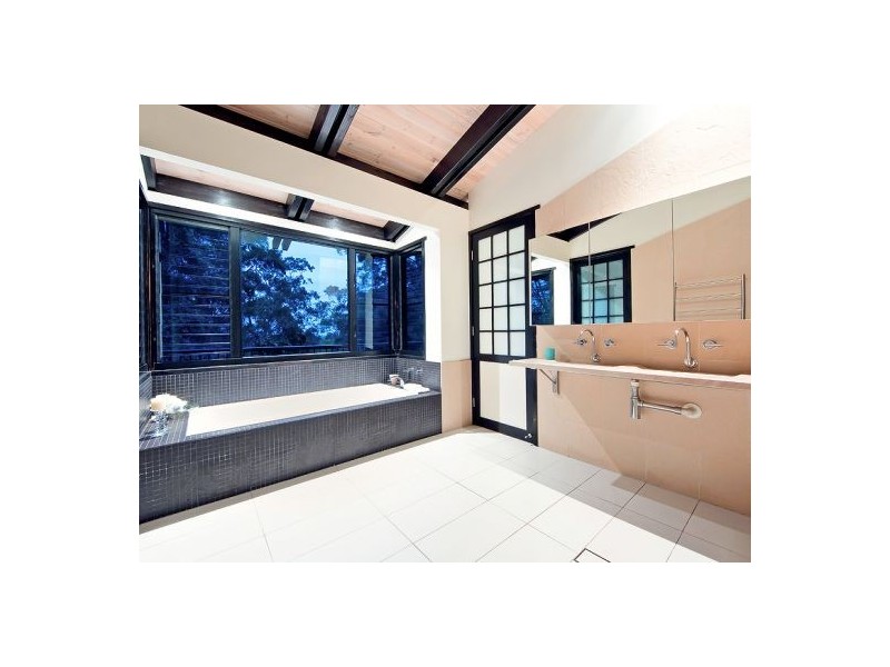 197 Upper Rosemount Rd, Rosemount QLD 4560