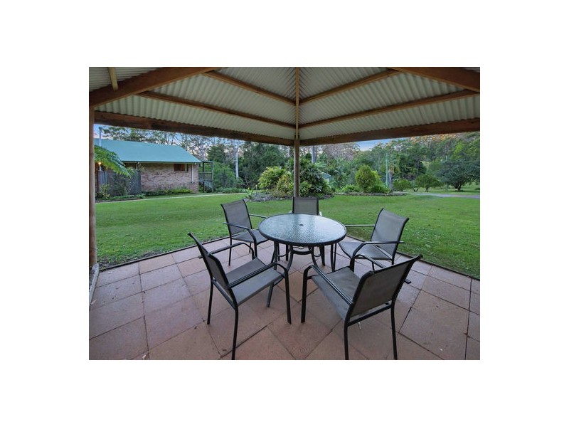 61 College Road, Mapleton QLD 4560