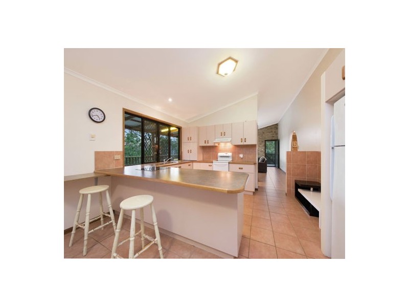 61 College Road, Mapleton QLD 4560