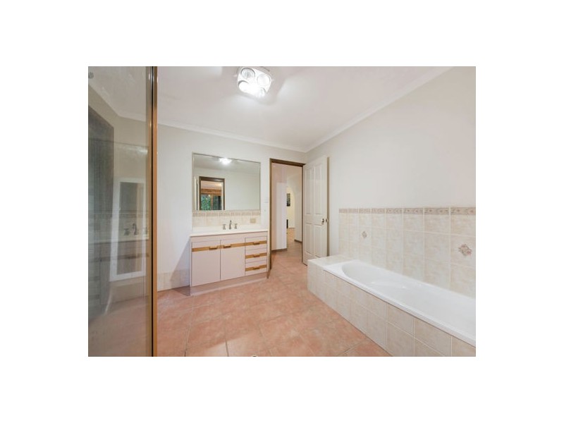 61 College Road, Mapleton QLD 4560