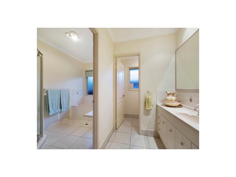 15 Flame Tree Court, Palmwoods QLD 4555