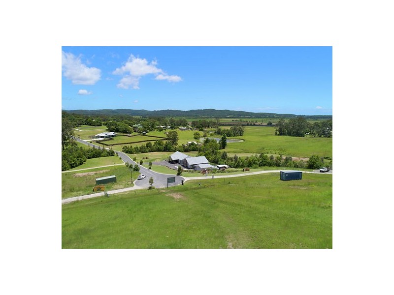 24 Hughes Place, Valdora QLD 4561