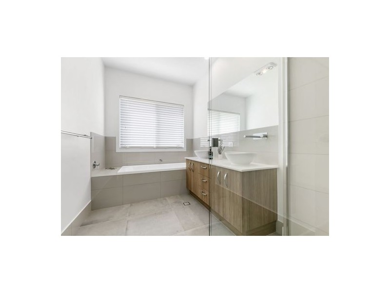 48 Golden Valley Place, Valdora QLD 4561