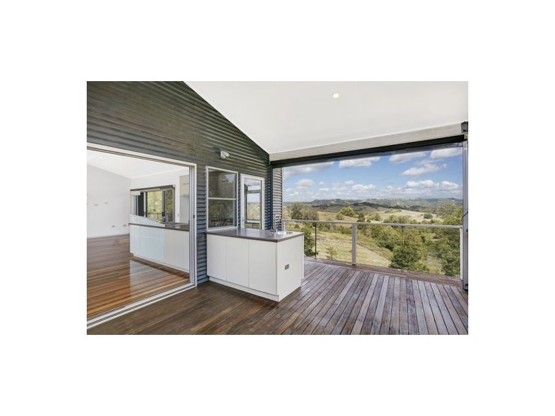 20 Thompson Road, Dulong QLD 4560