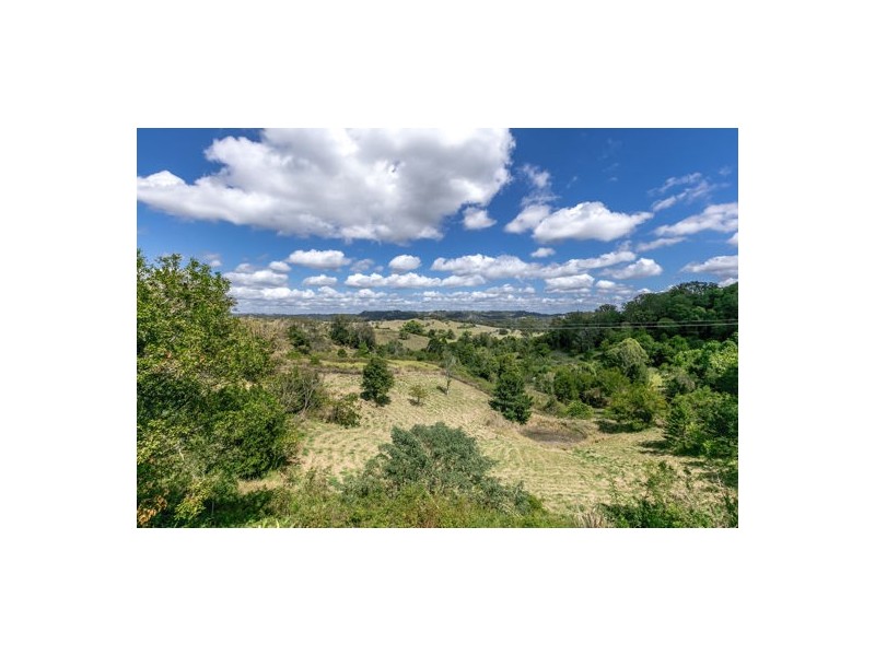 20 Thompson Road, Dulong QLD 4560