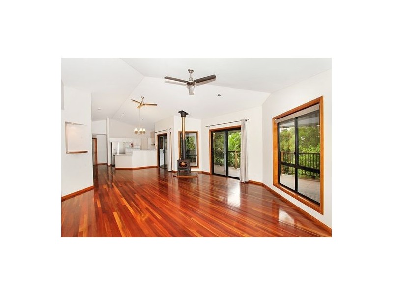 27 Leigha Place, Kureelpa QLD 4560