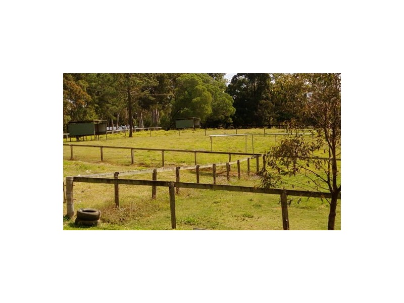 Glass House Mountains QLD 4518