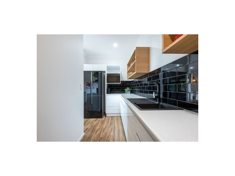 22 Hughes Place, Valdora QLD 4561