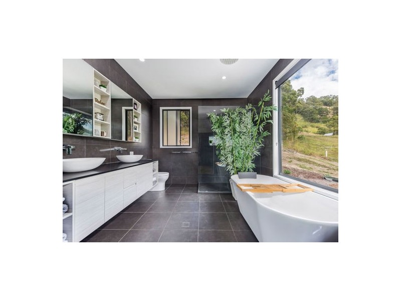 22 Hughes Place, Valdora QLD 4561